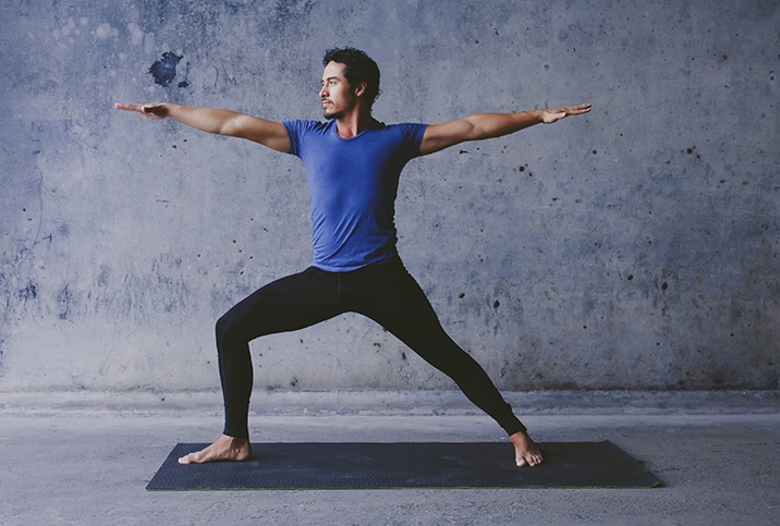 Les postures de yoga augmentent la confiance en soi